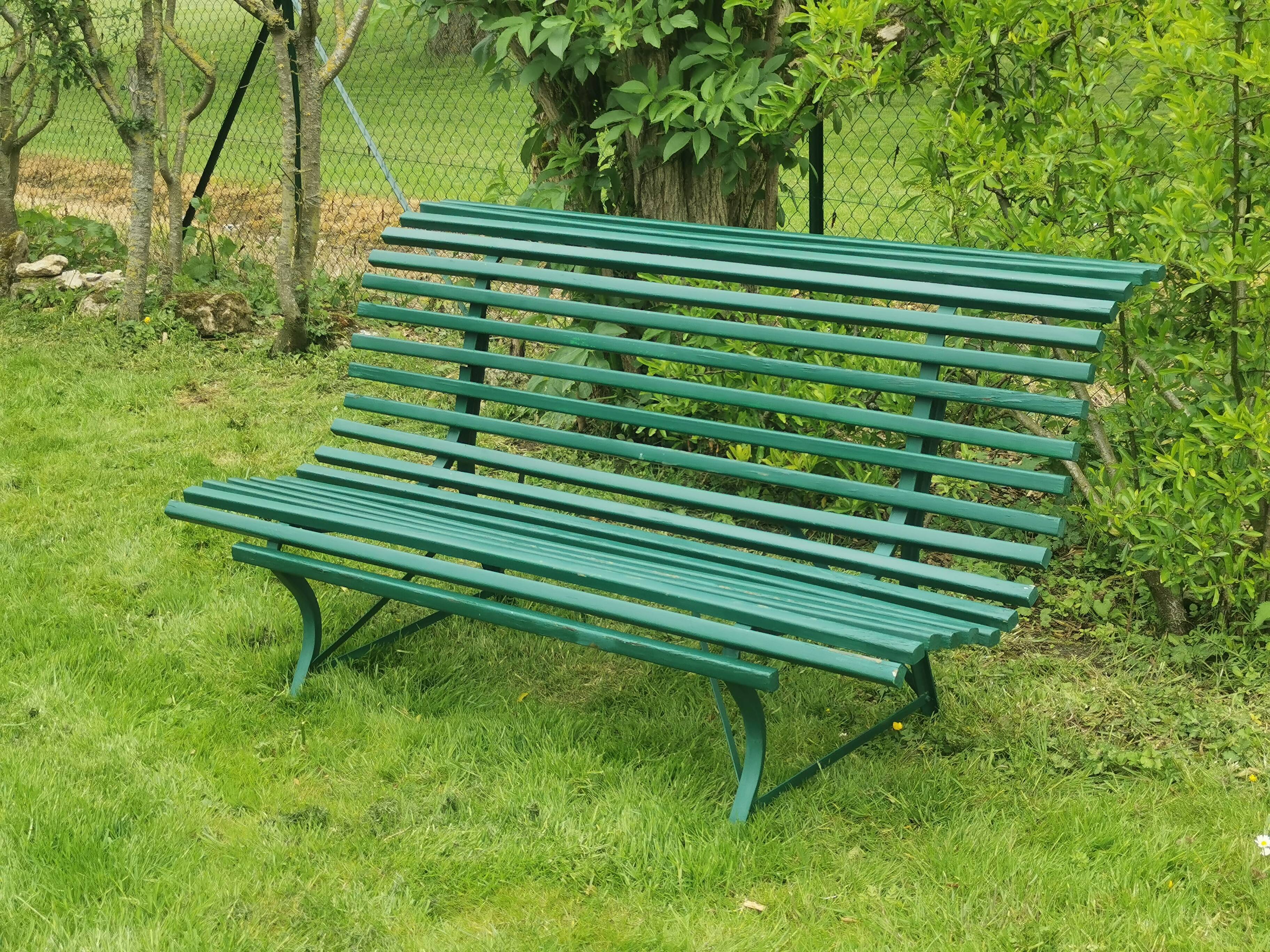 Garden bench
