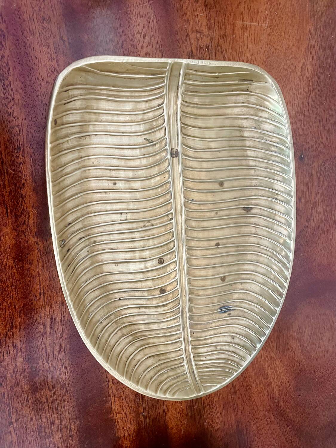 Vintage solid brass leaf pocket 20cm