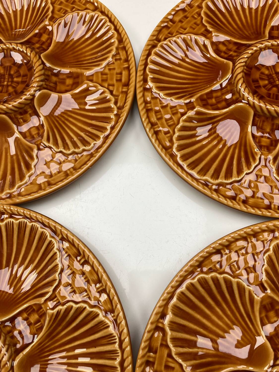 6 assiettes à huîtres barbotine 