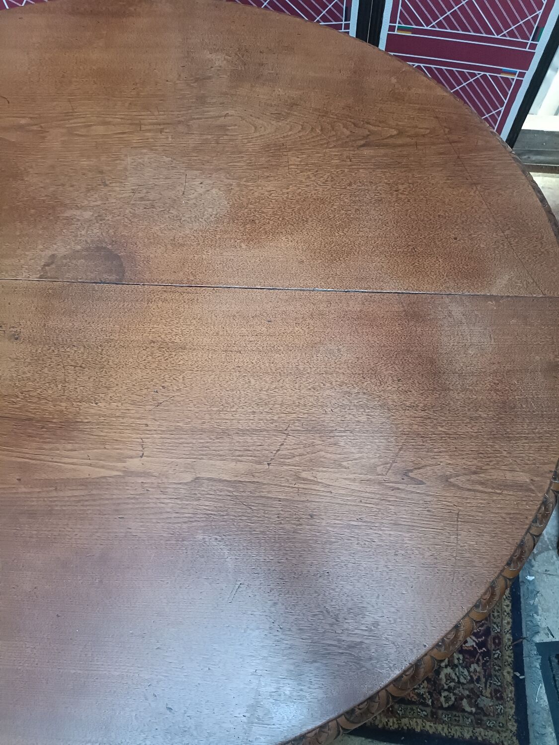 Oval table Renaissance style 8 seats, central foot, late nineteenth