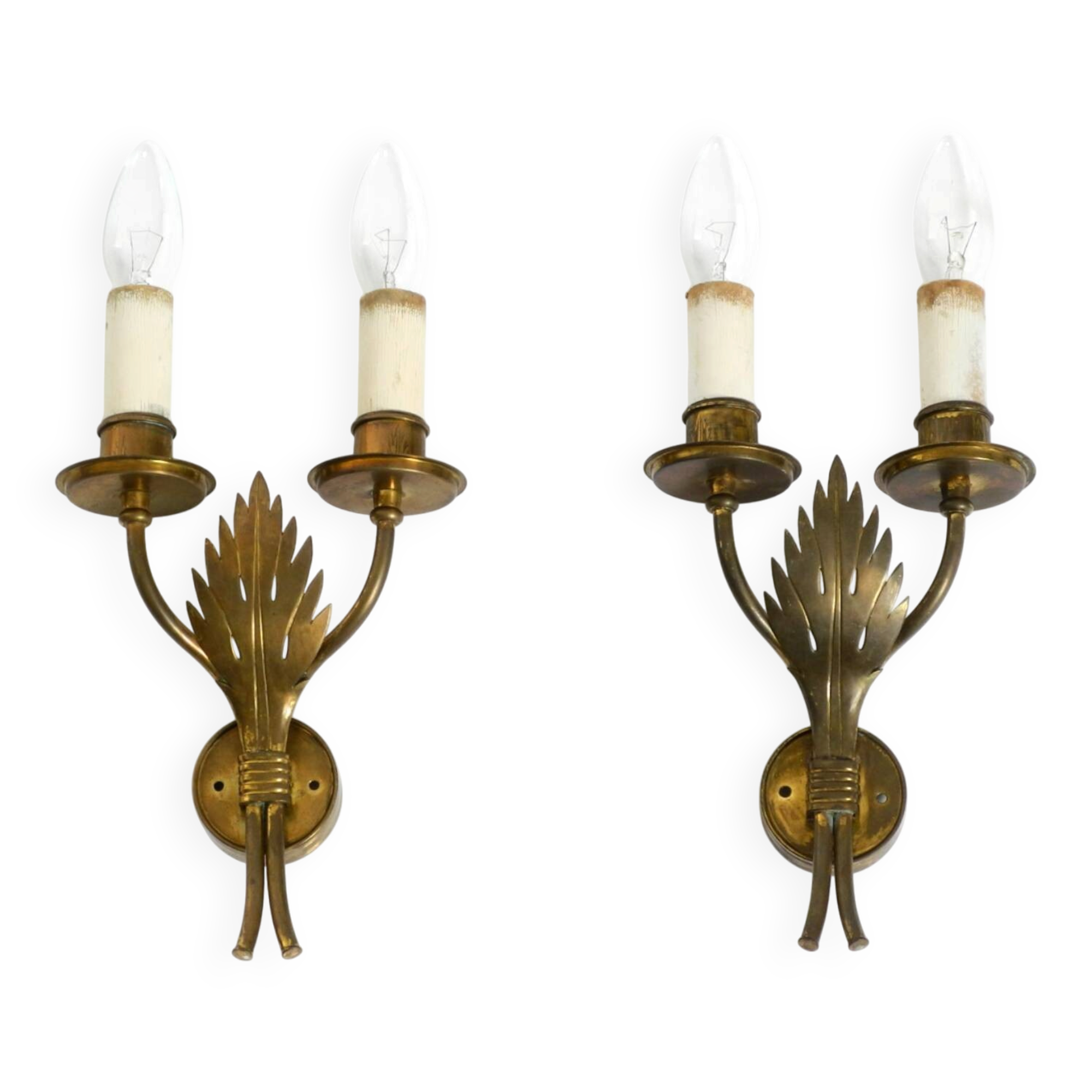 A pair of mid-century modern brass wall lamps by Vereinigte Werkstätten