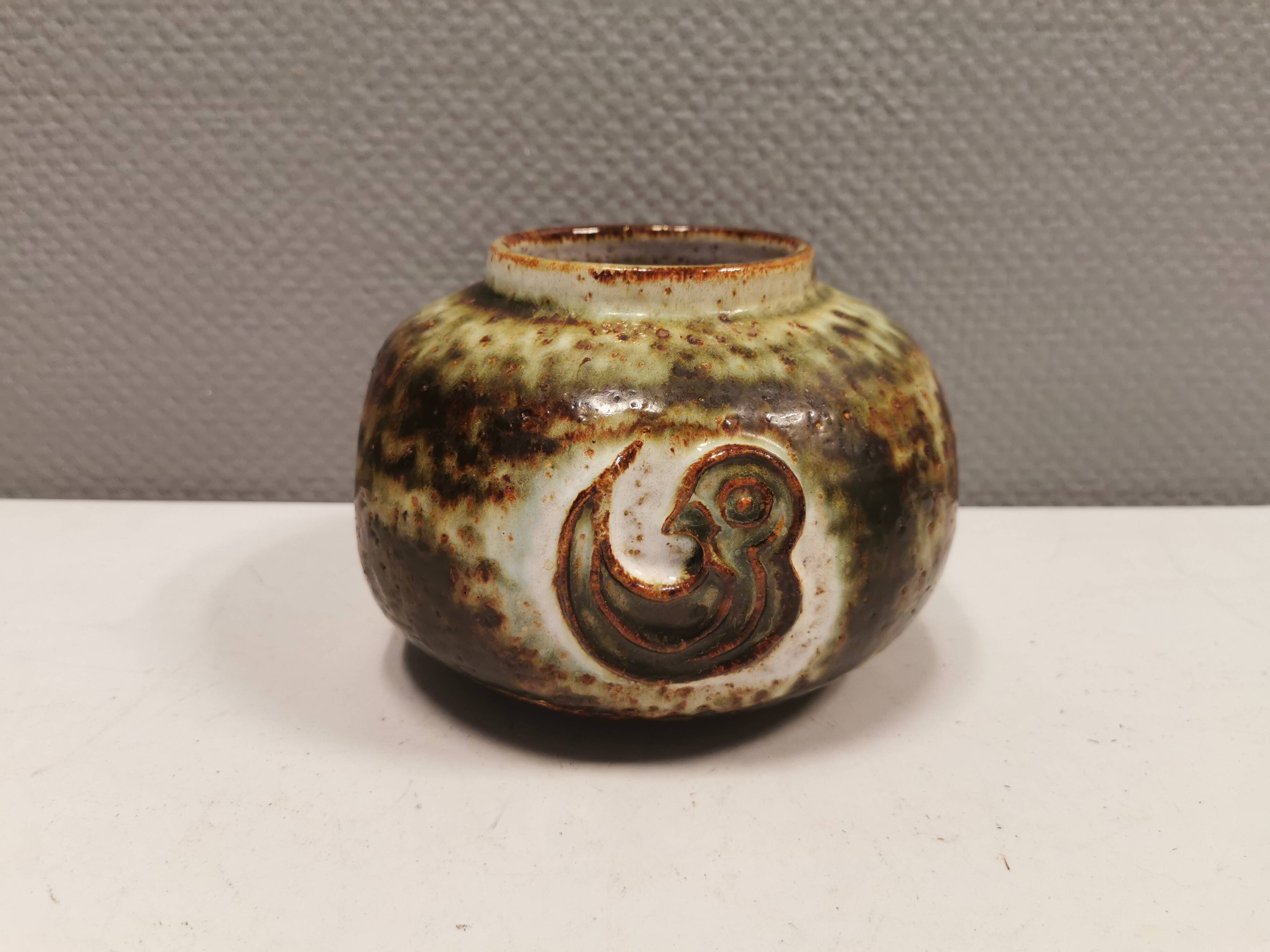 Beautiful vase from Danish Kingo Ceramics (Signature KK) 1980s. signed on the bottom.