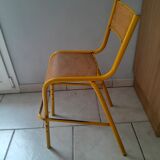 Chaise haute d'école vintage