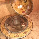 Globe bar