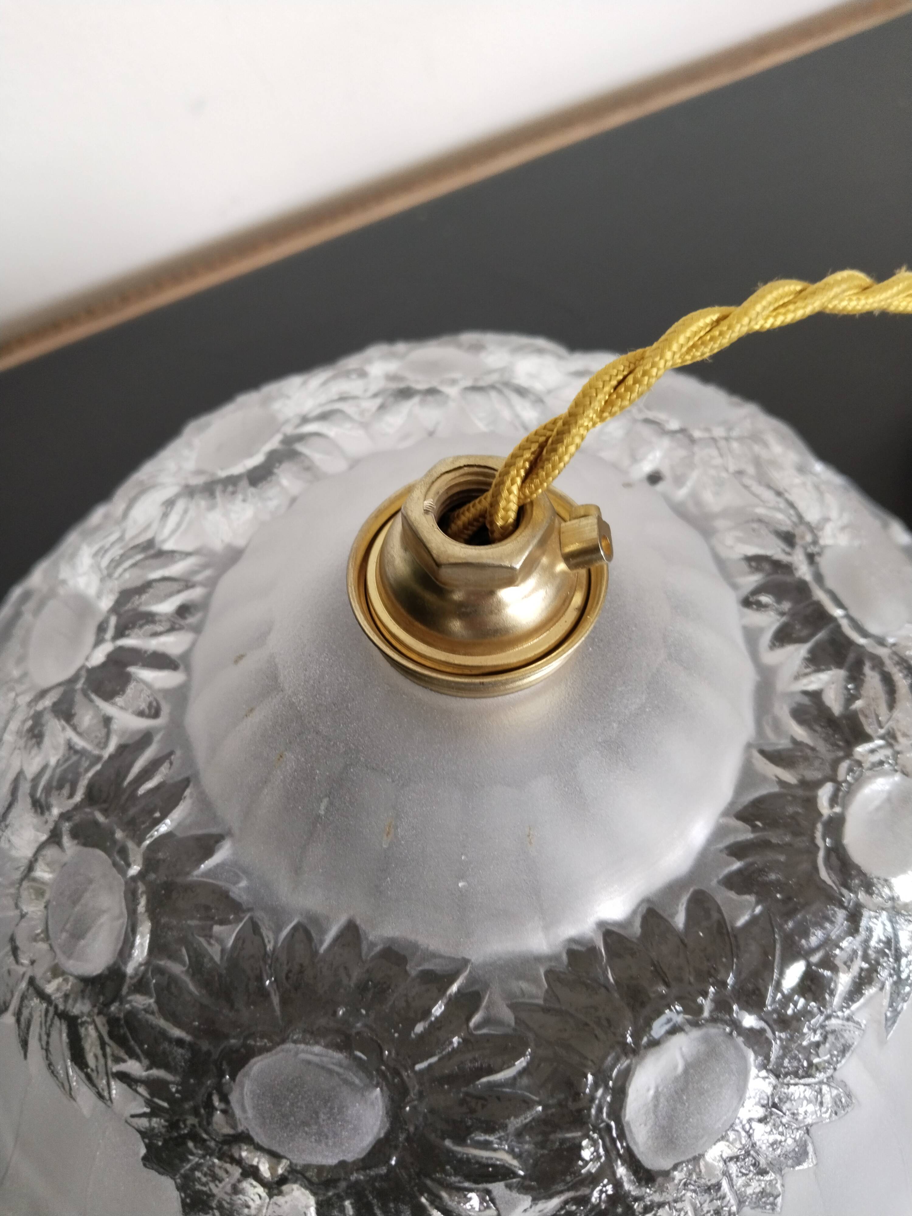 Suspension lustre , luminaire vintage en verre givré