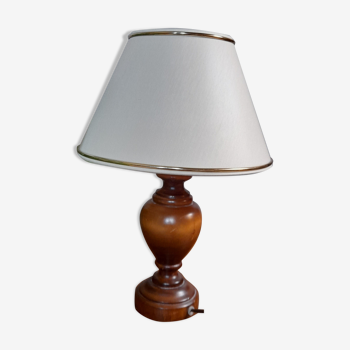 Lampe à poser pied bois tourné, abat jour écru vintage