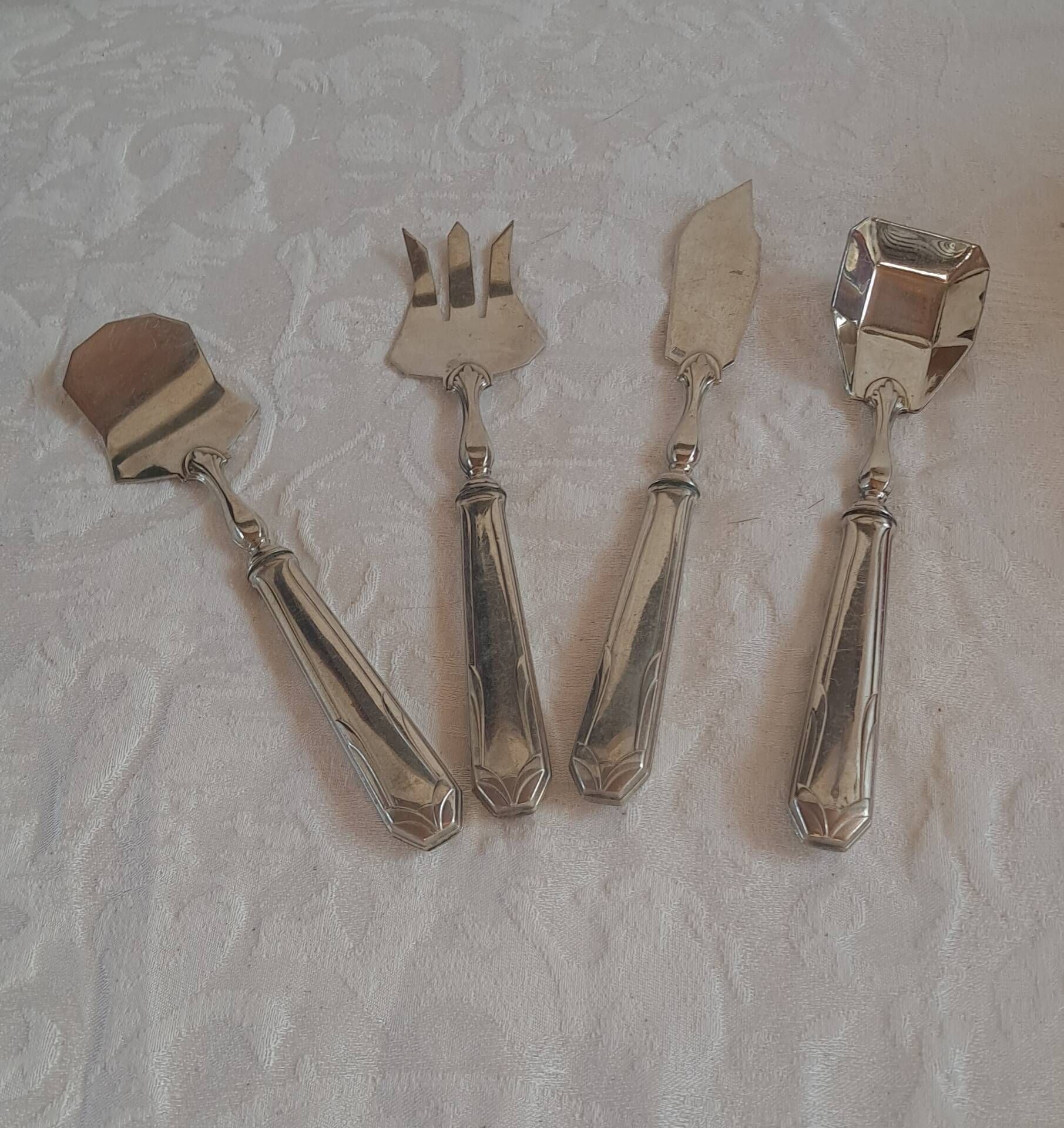 Couverts a condiments de 4 pièces en métal blanc