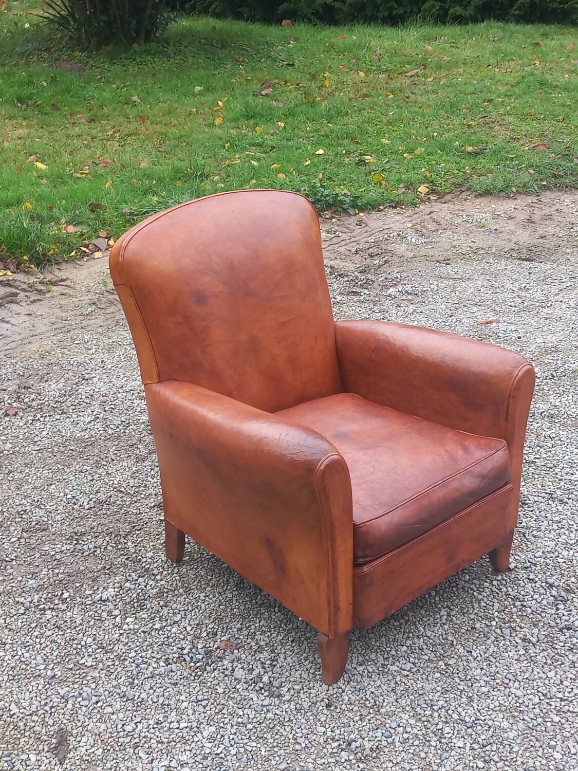 Art deco leather club chair from the 1930s
