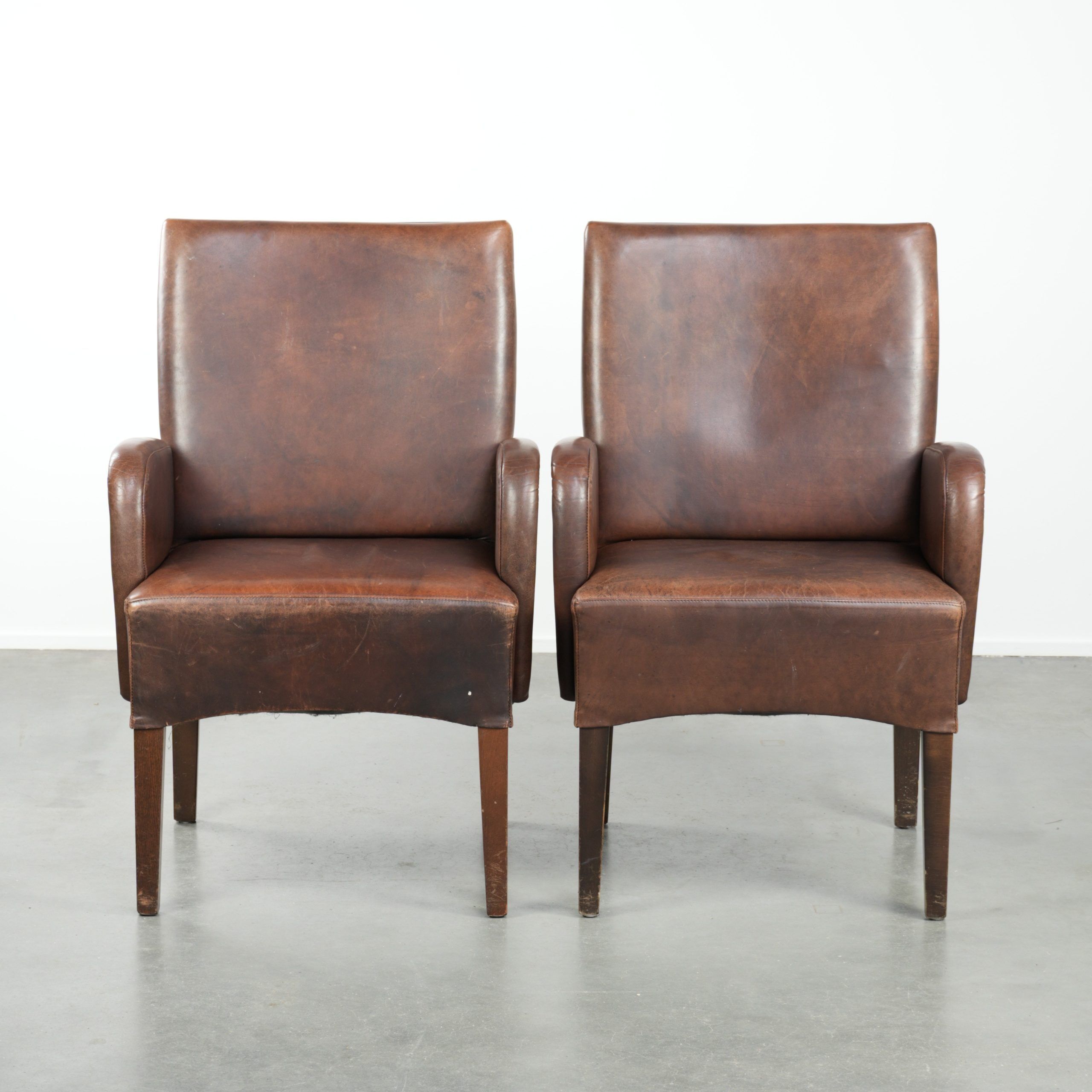Set of 2 dining chairs / side chairs with armrests made of cowhide leather