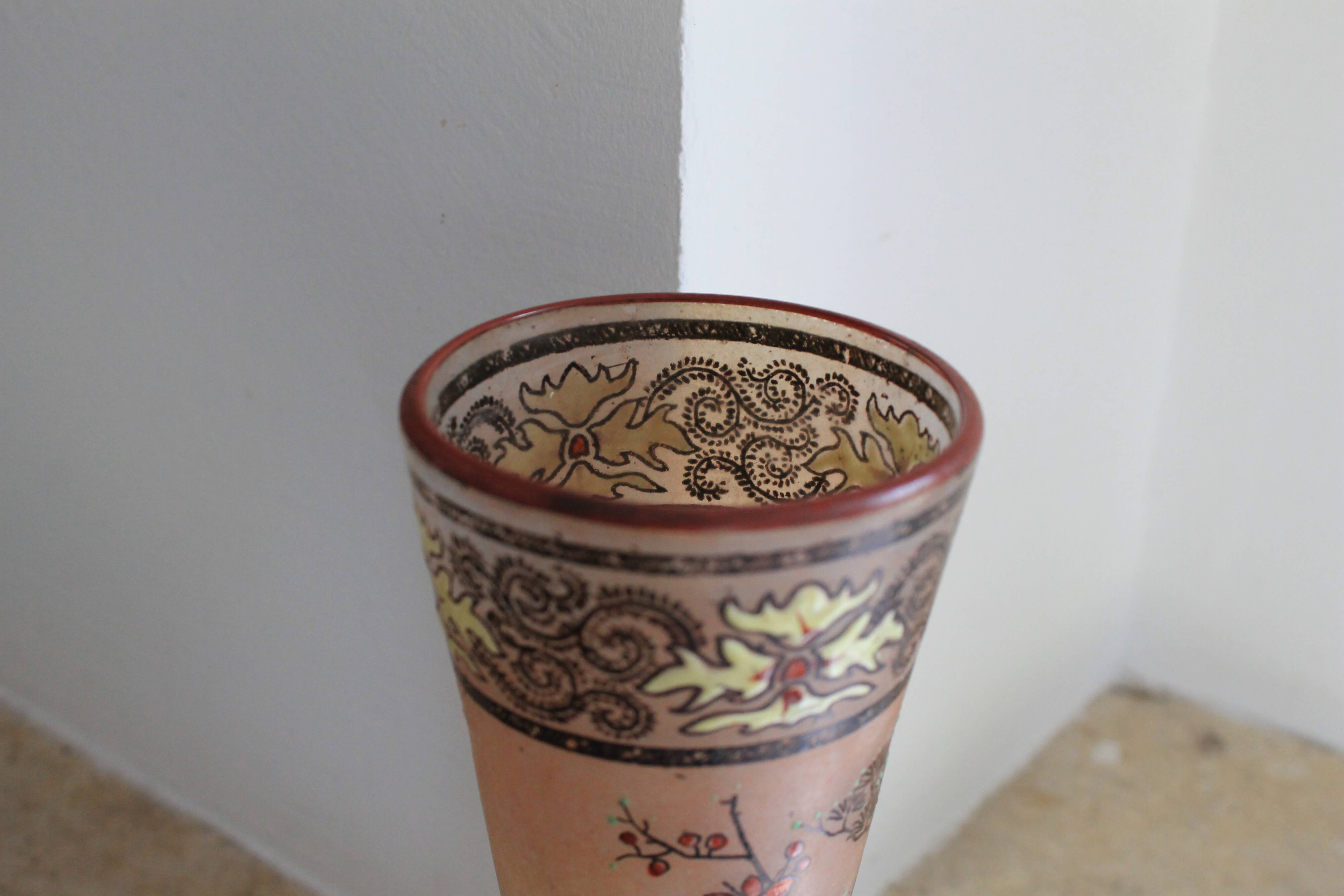 Legras glass cornet vase, "Spring" model (1900 - 1910)