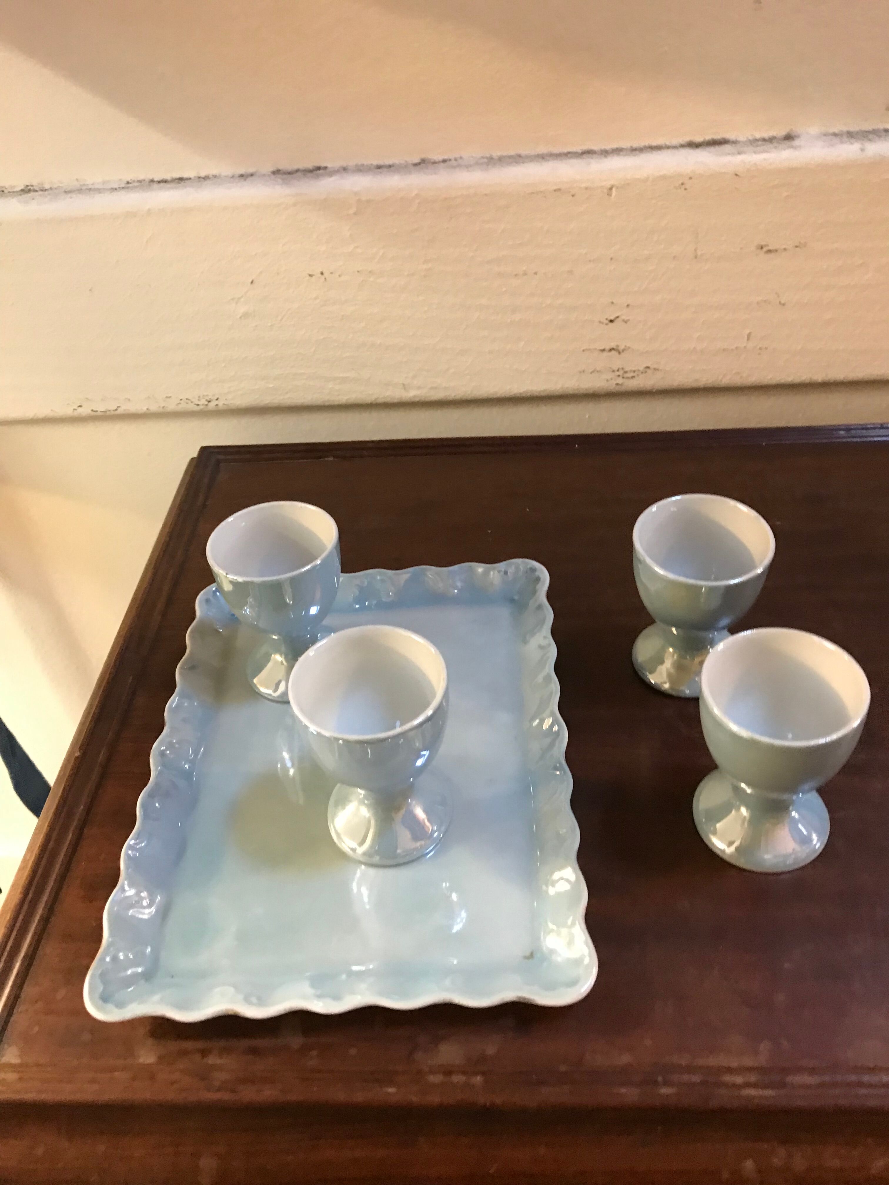 Porcelain egg set 50s shellfish and salt shaker on pearl tray