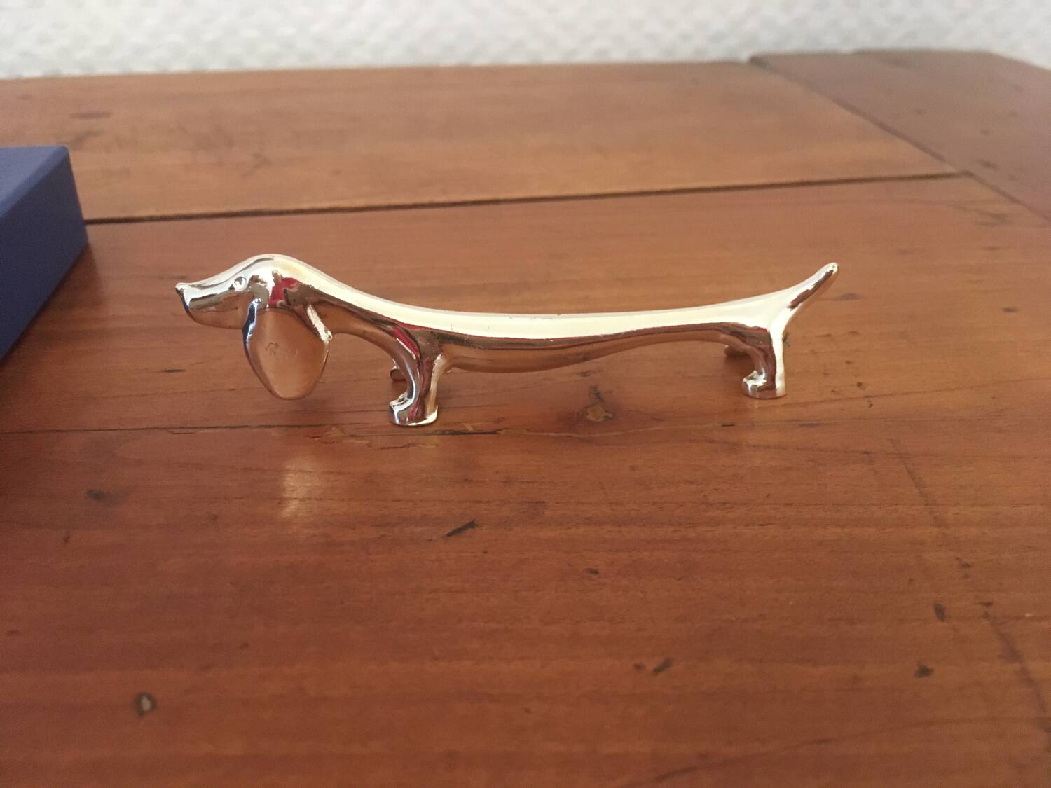 Vintage knife holder.