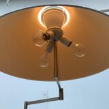 Adjustable floor lamp