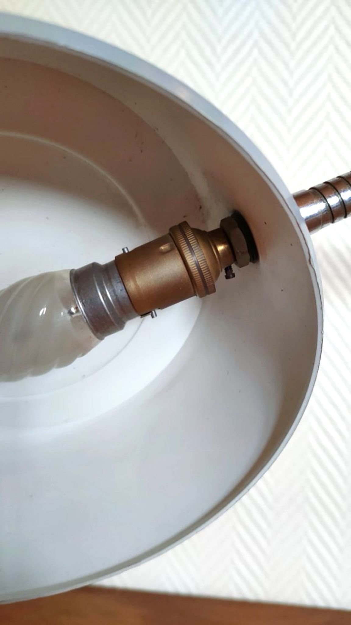 Lamp Jumo flexible arm and vice design 60s