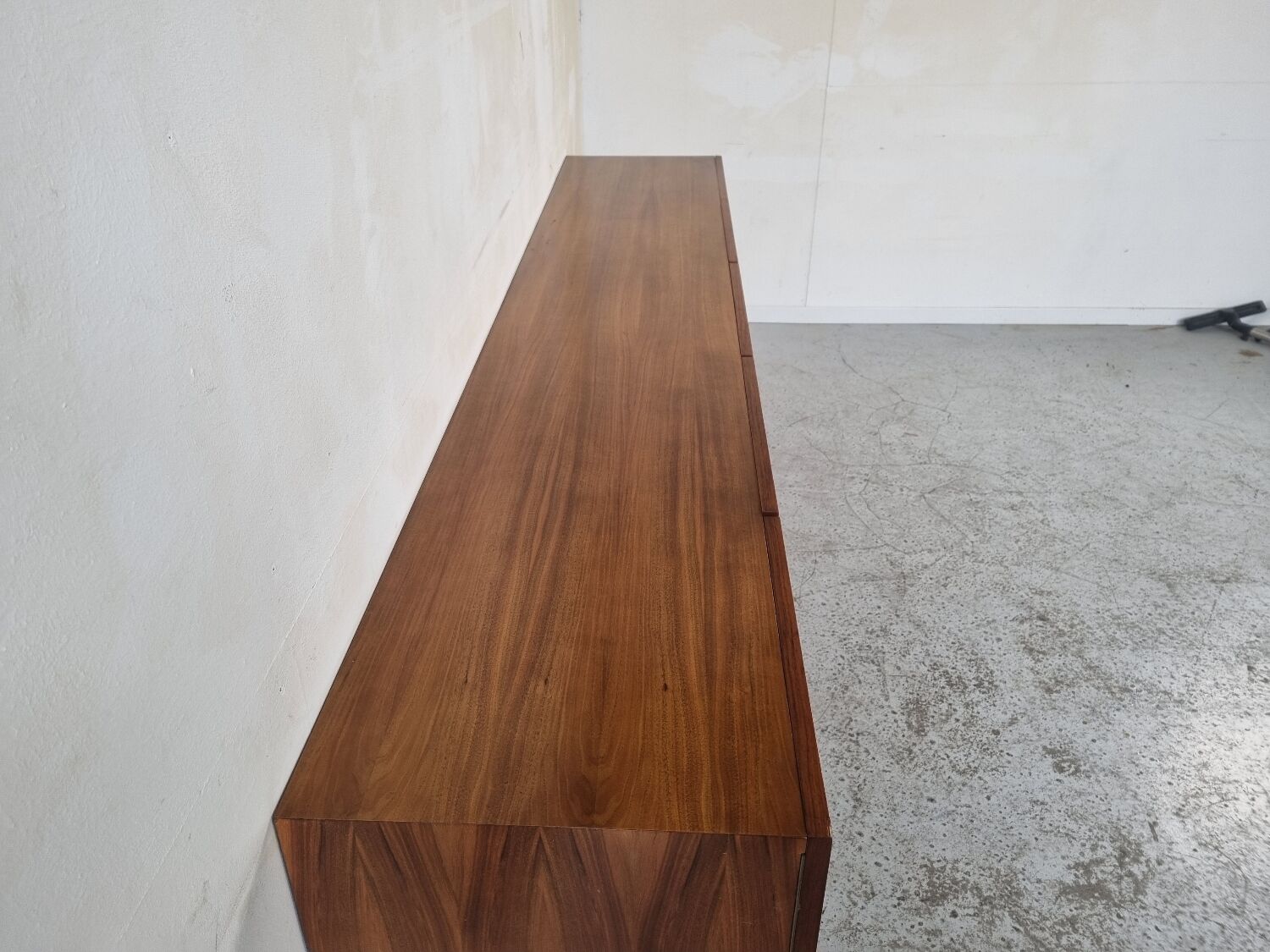 Scandinavian rowning Musterring walnut 60s