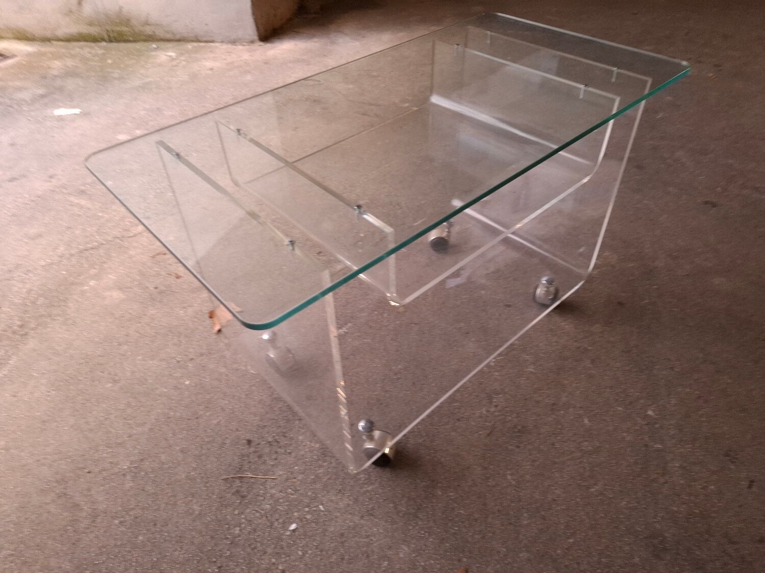 David Lange rolling table for Roche Bobois