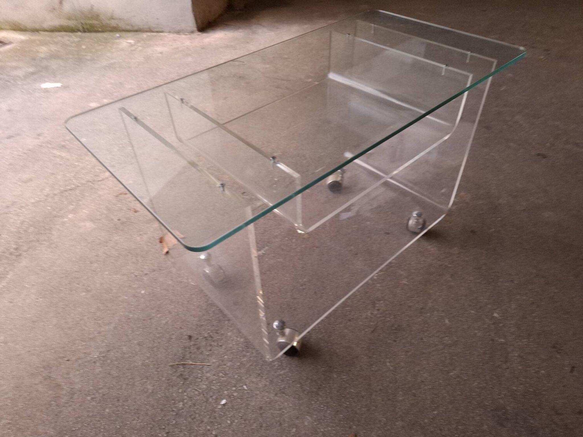 David Lange rolling table for Roche Bobois