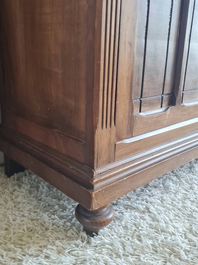 Antique Parisian glass cabinet in the style of a hosier