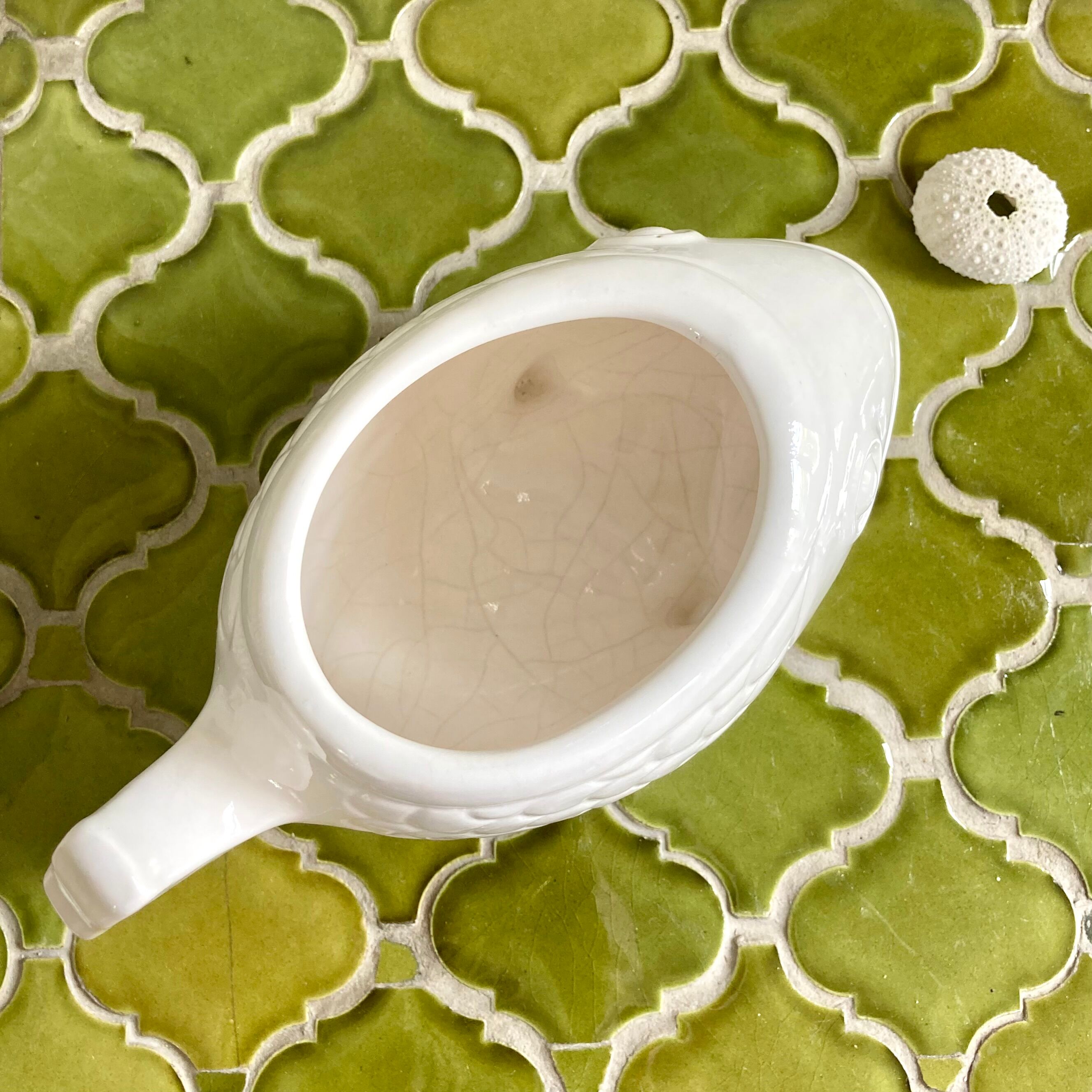 Planter fish hide pot slurry