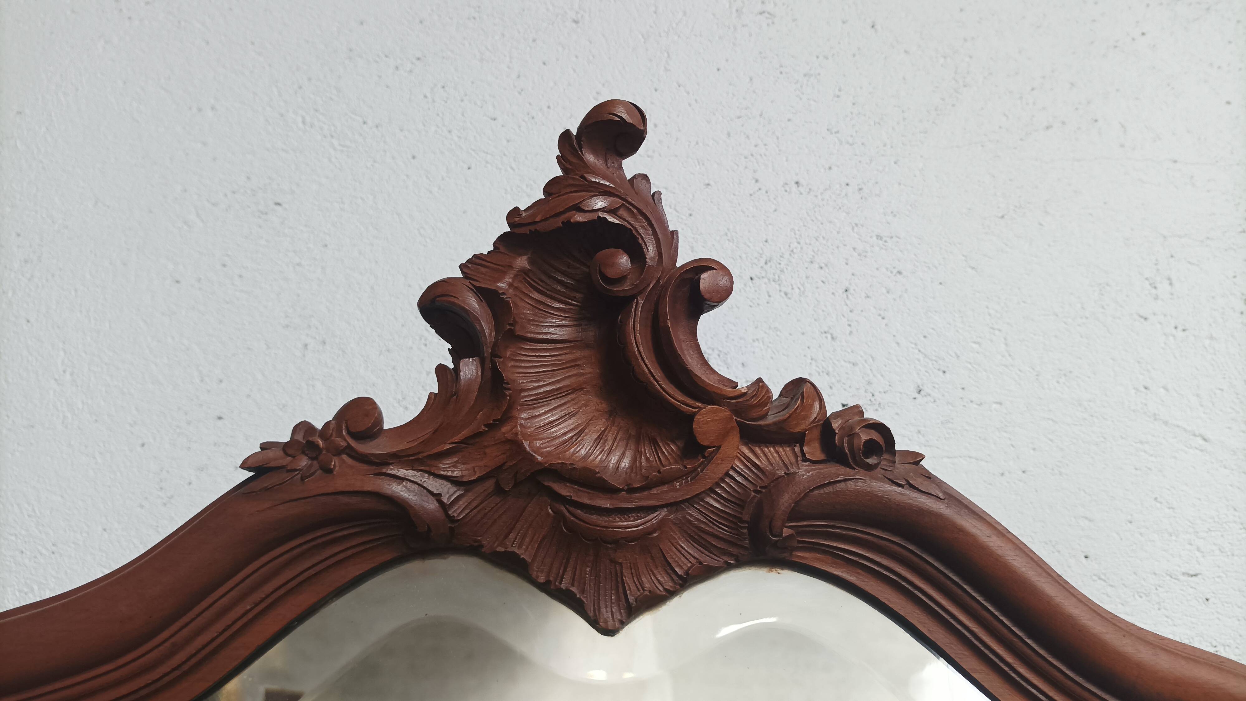 Louis XV walnut dressing table chest of drawers