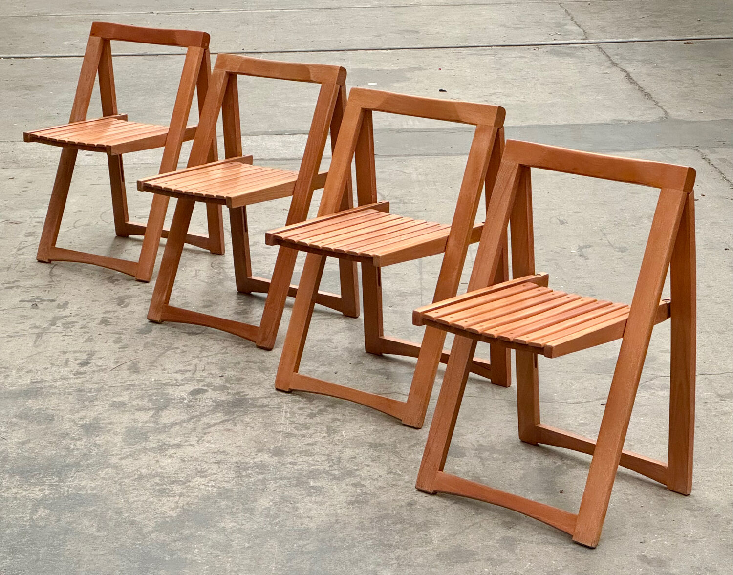 4 folding chairs Ado Jacober