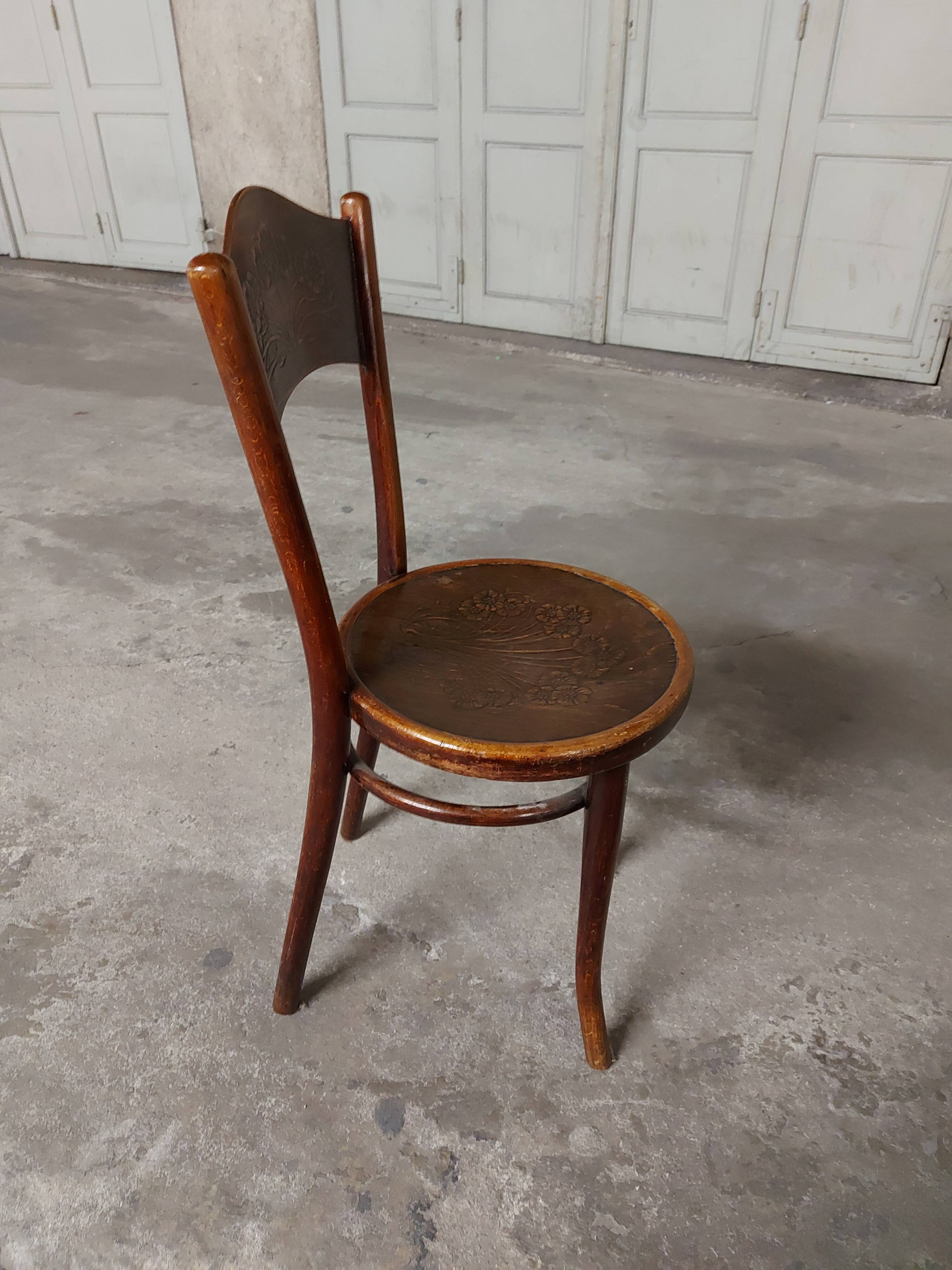 Chaise de bistrot art nouveau
