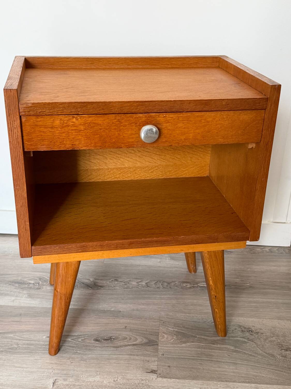 Table de chevet vintage pieds compas