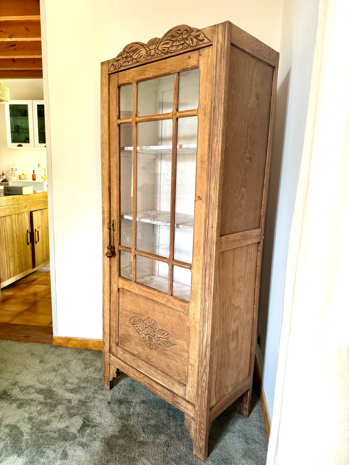 Armoire parisienne vitrée