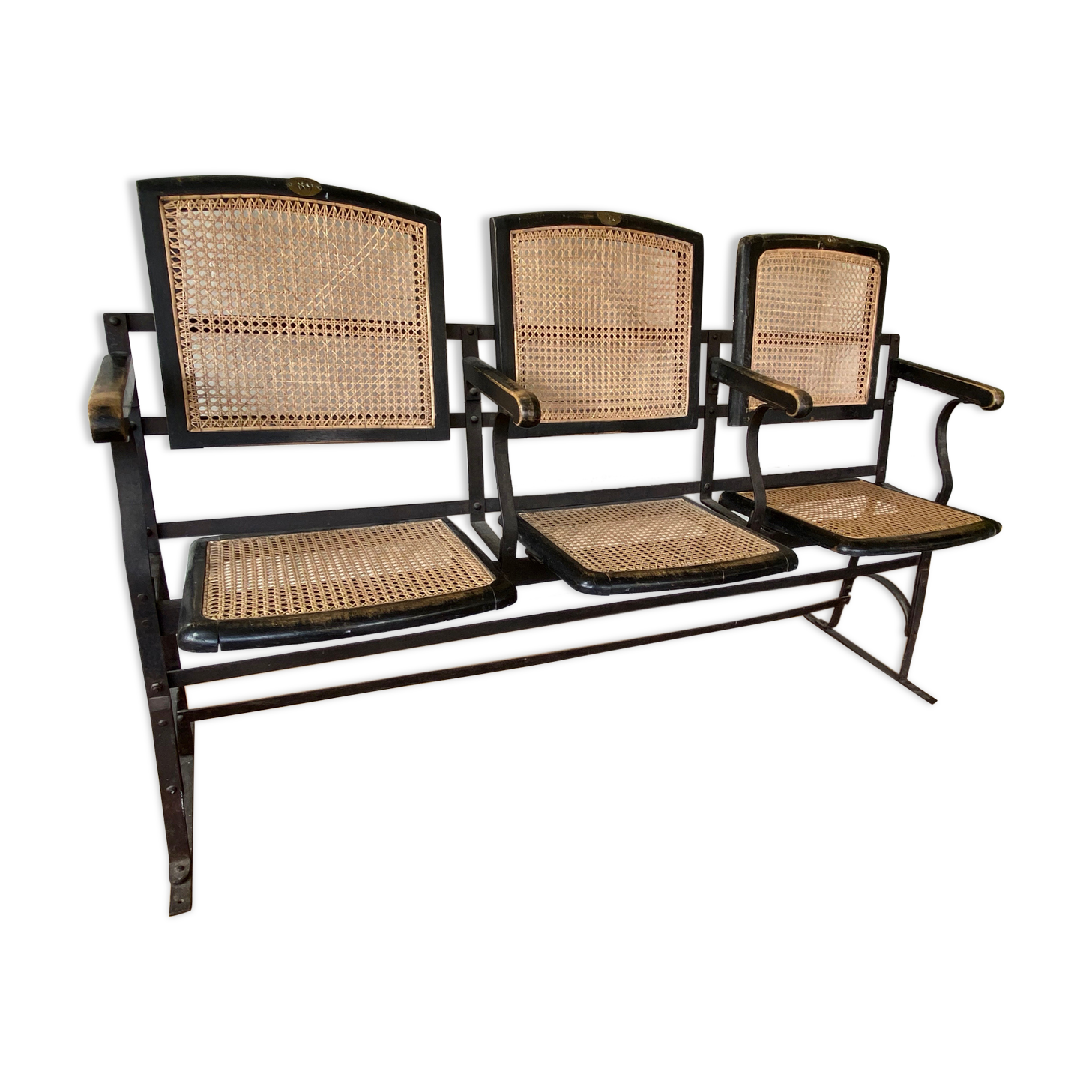 Canned theatrical bench