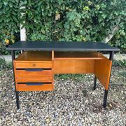 bureau moderniste  des années 50