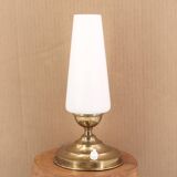Lampe en laiton avec opaline blanche opaque, années 50