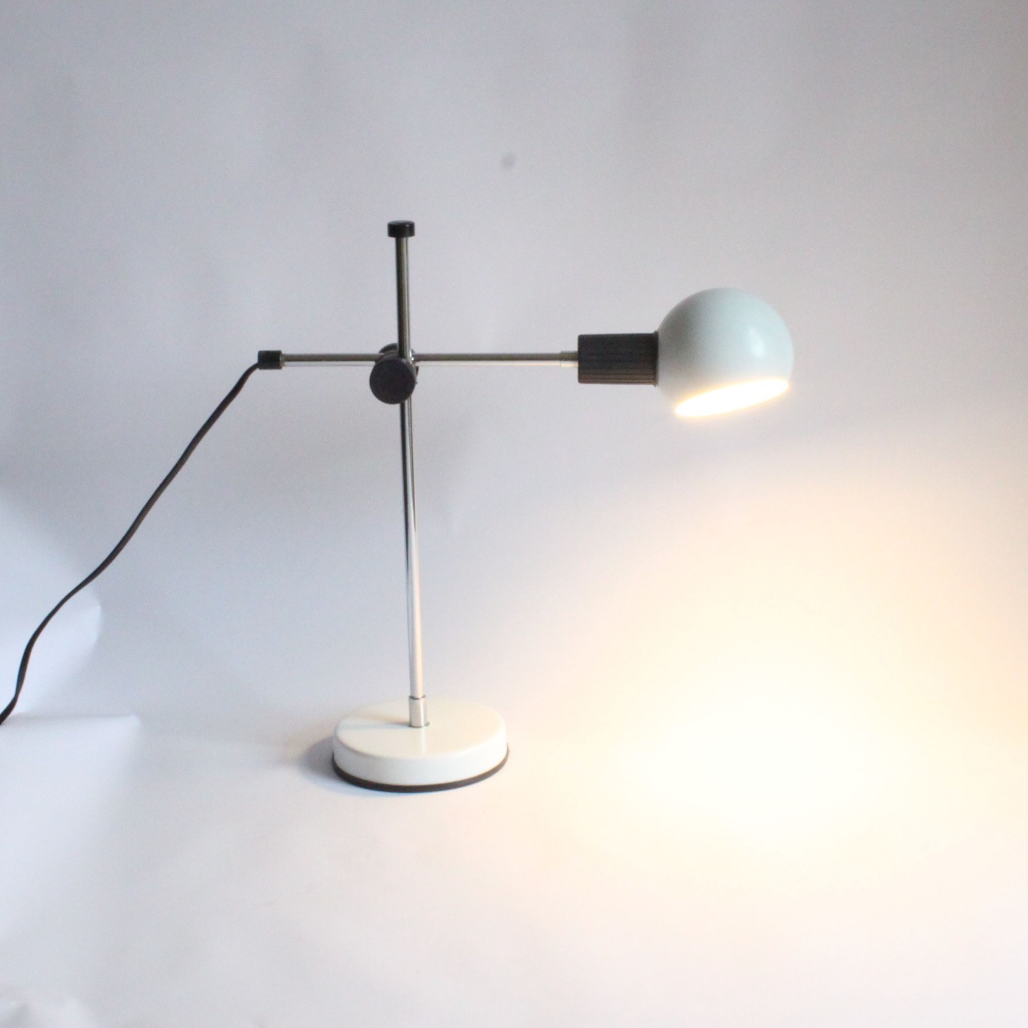 Veneta lumi italian swing arm desk office lamp 1980s