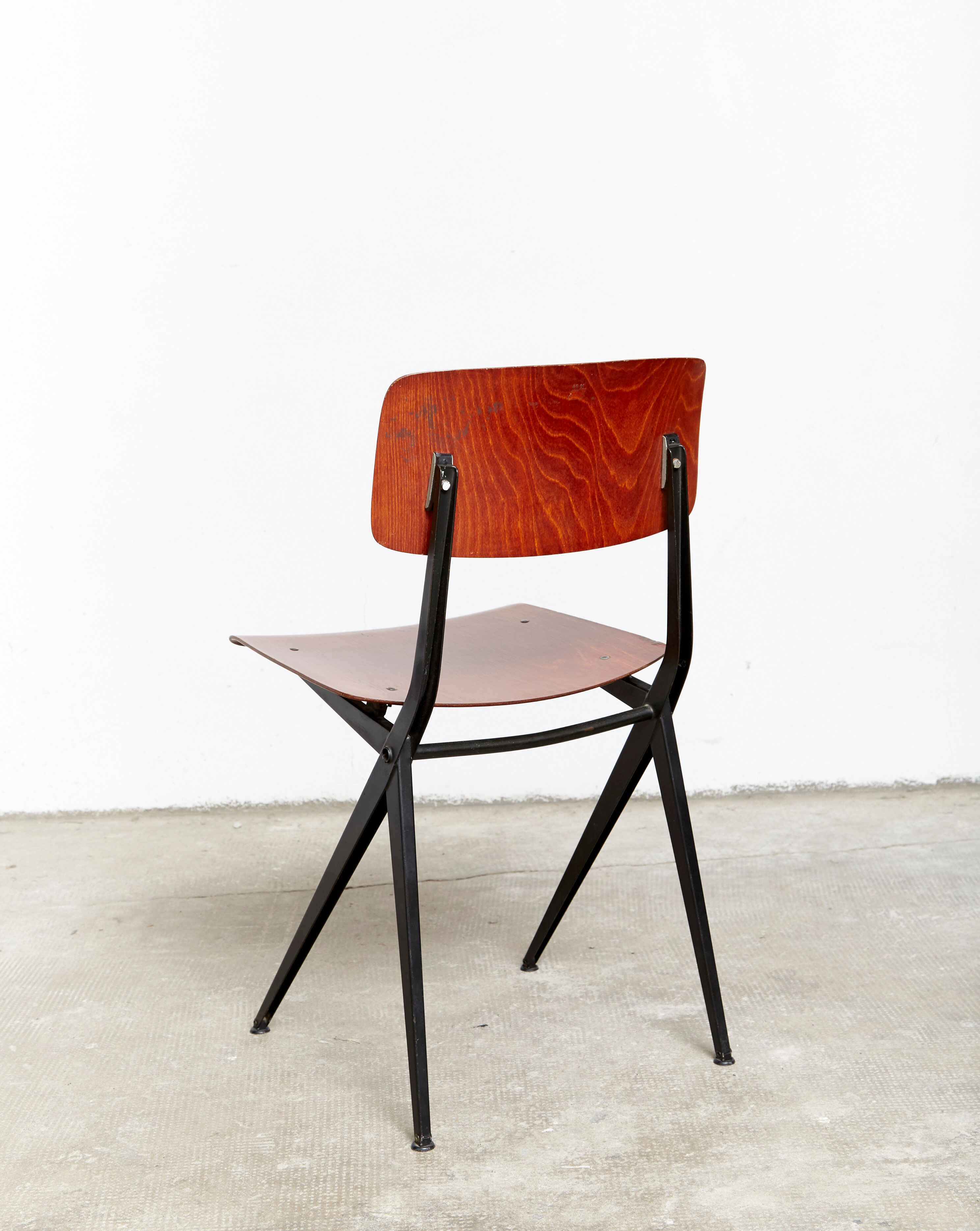 Friso Kramer "result" chair for Ahrend De Circel