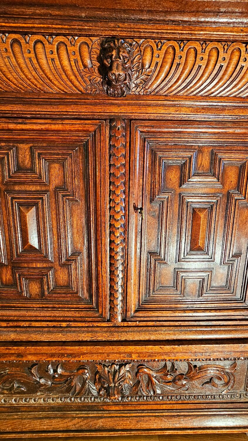 Commode style Neo Renaissance de XIX siècle