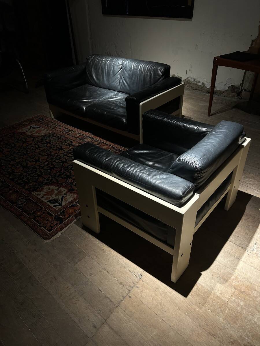 Bastiano sofa and armchair by Afra & Tobia Scarpa