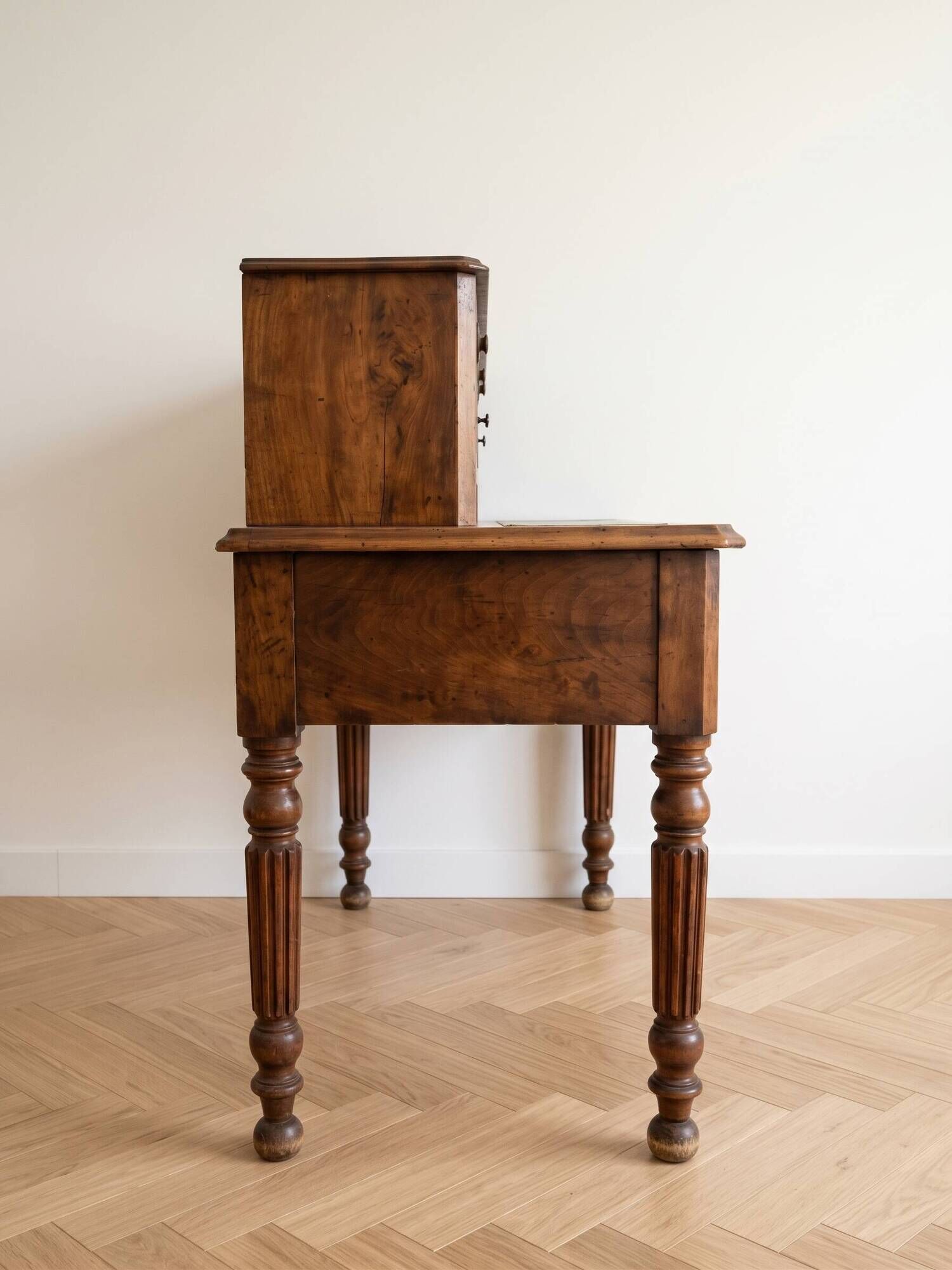 Louis Philippe graduated desk in walnut