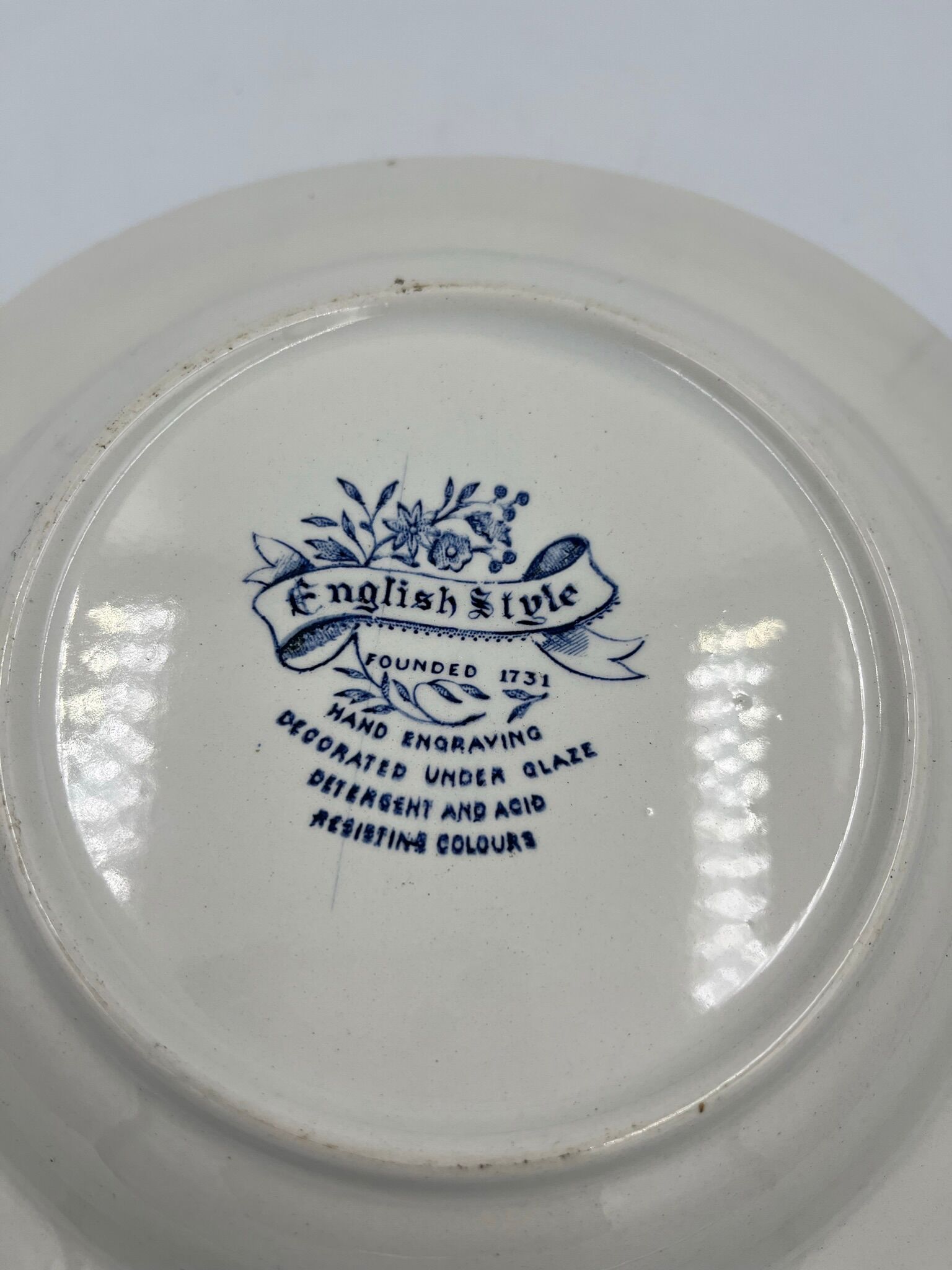6 Hollow plates English Vintage style