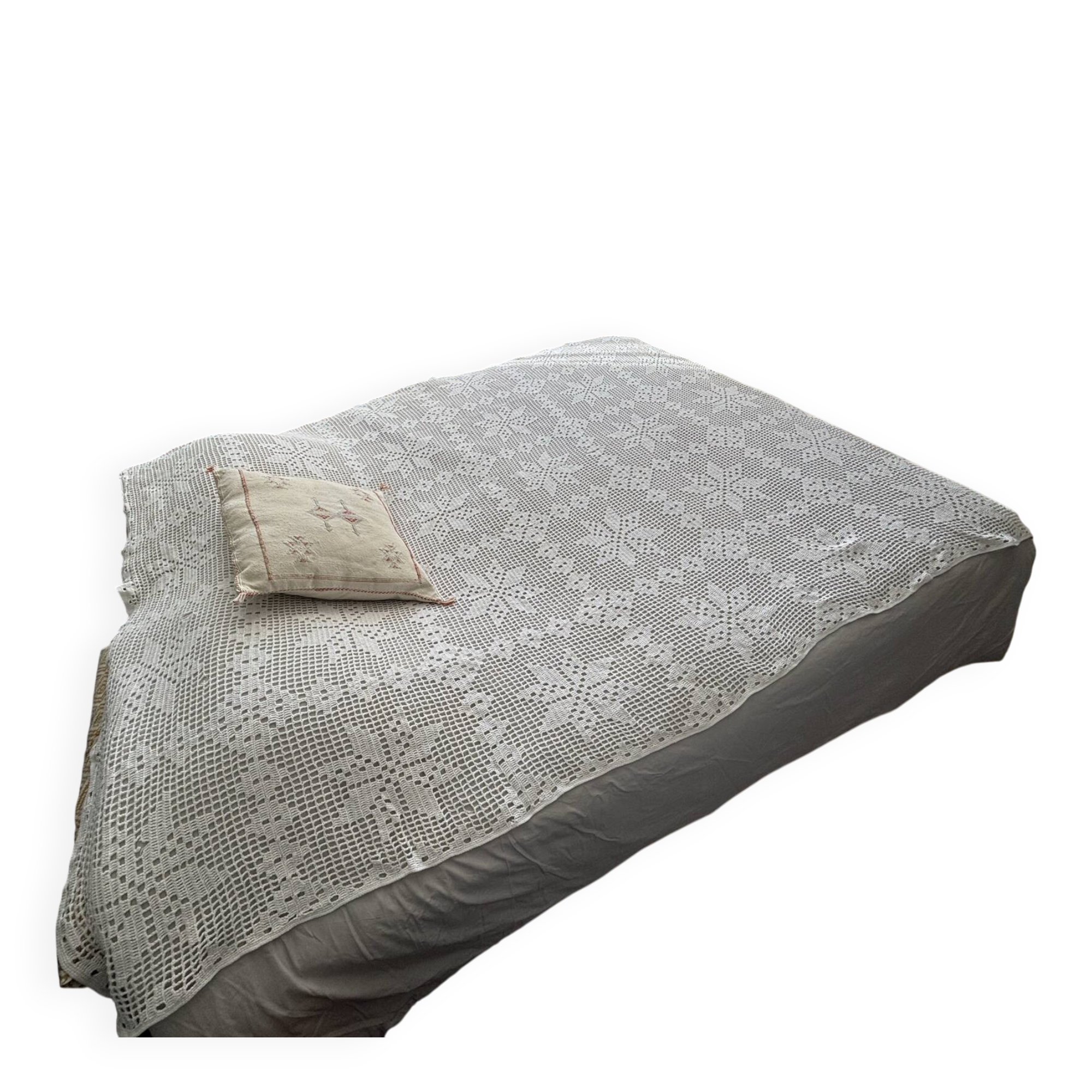 Vintage crochet bedspread