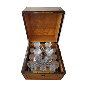 Cave a liqueur de style charles