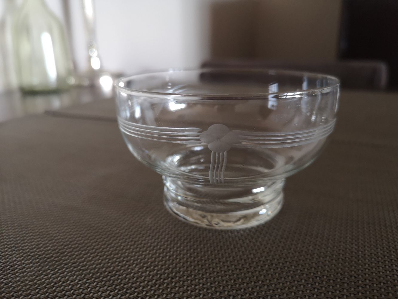 Set of 4 engraved crystal bowls - 1920s/1930s