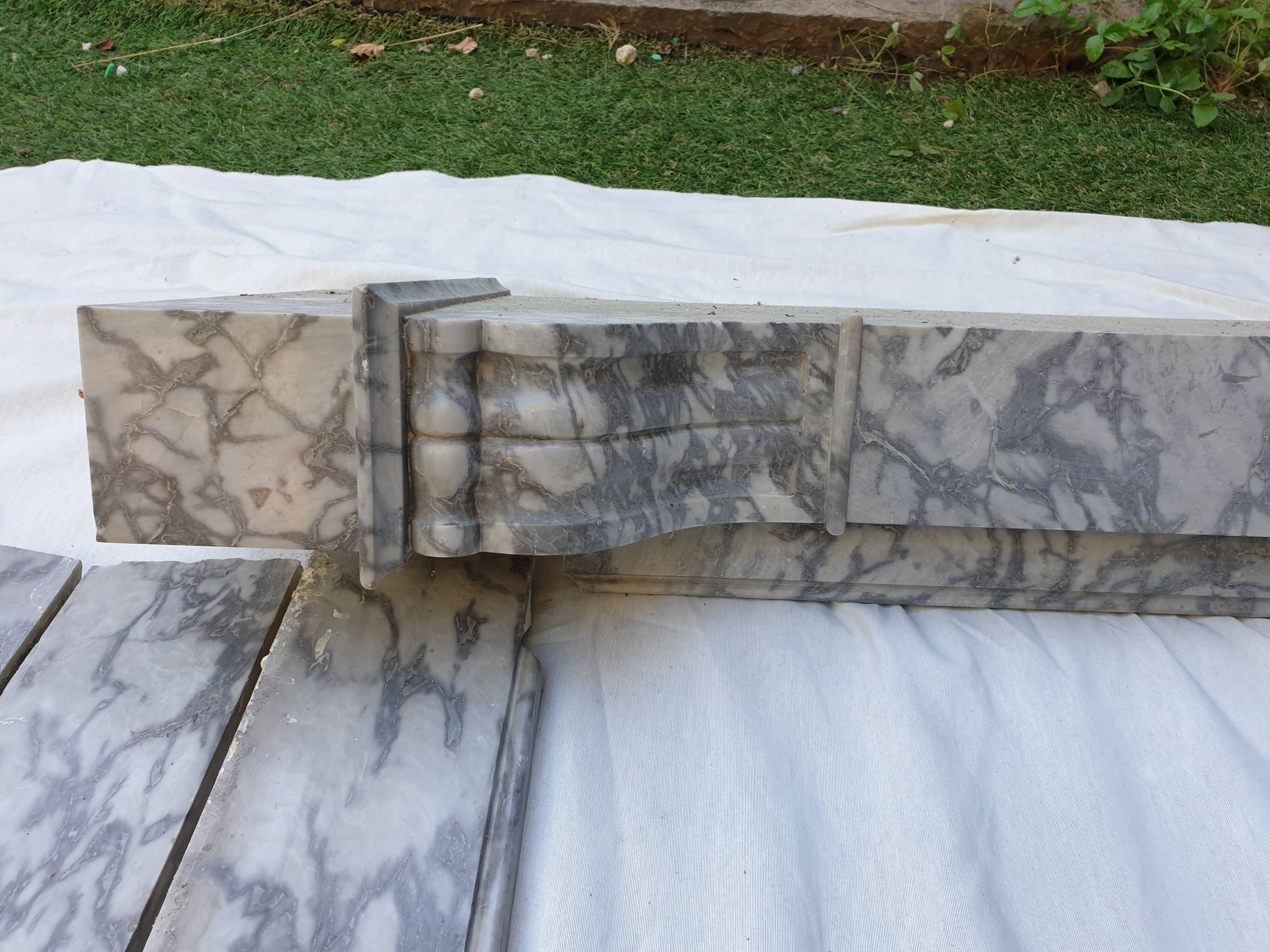 Fireplace modillon Napoleon III in gray marble of the nineteenth