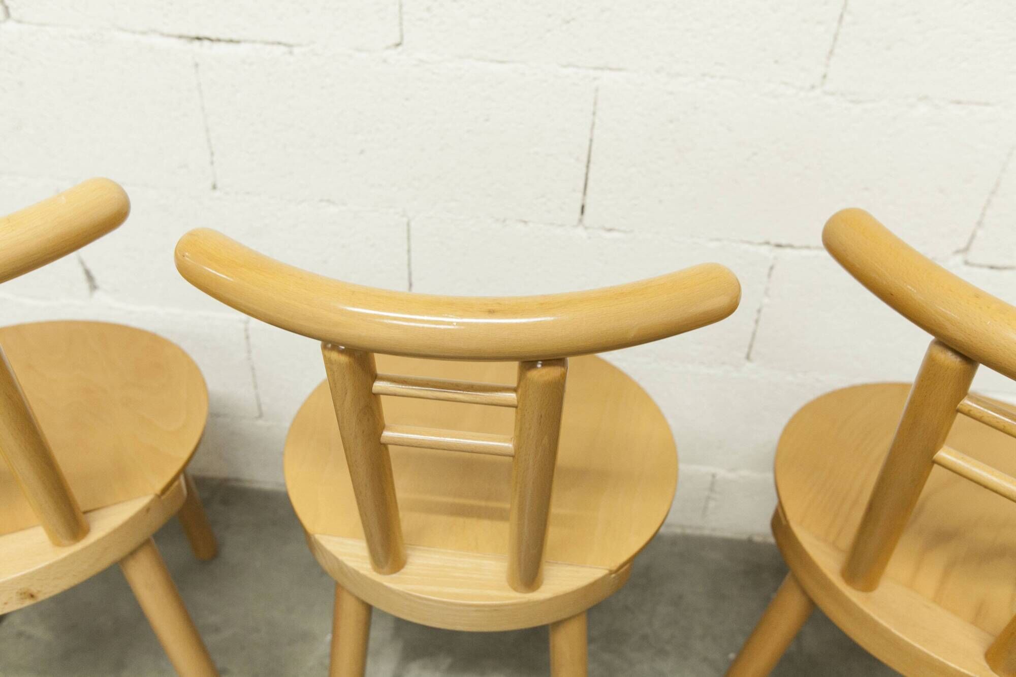 Set of 3 minimalist chairs in light wood 1980 Italy