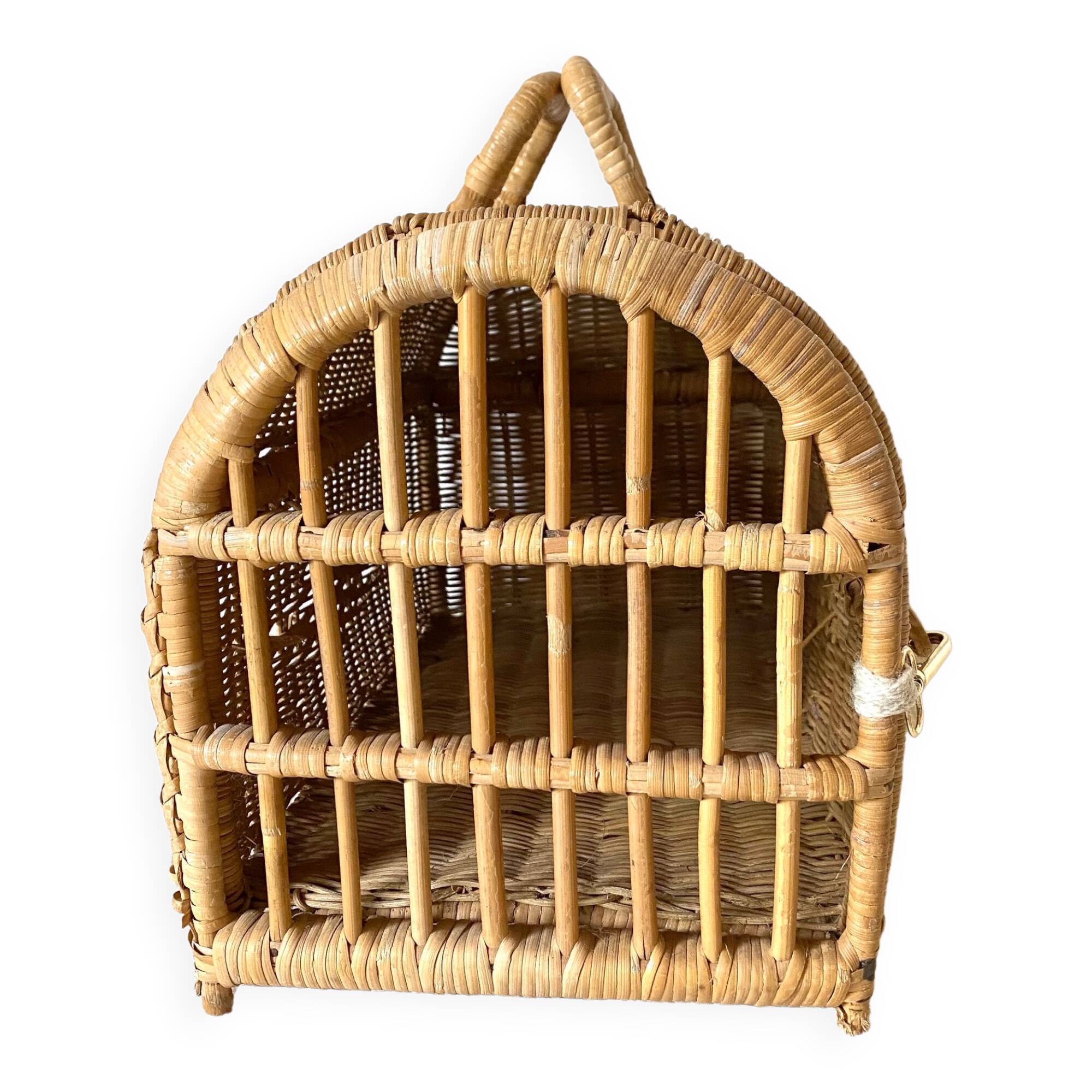 Rattan cat transport basket