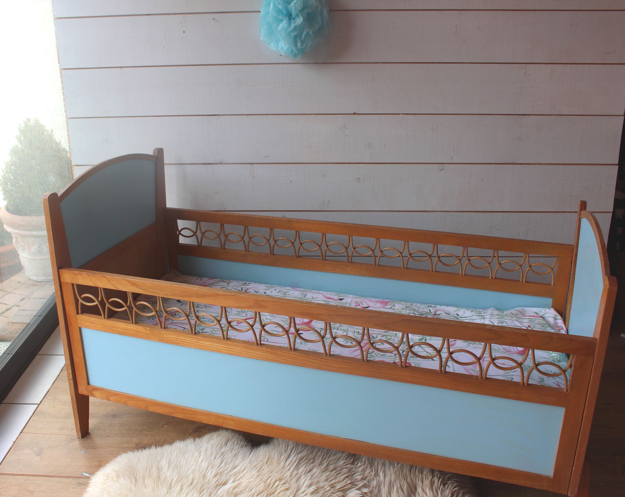 Bed baby/child of the 50s in wood and rattan