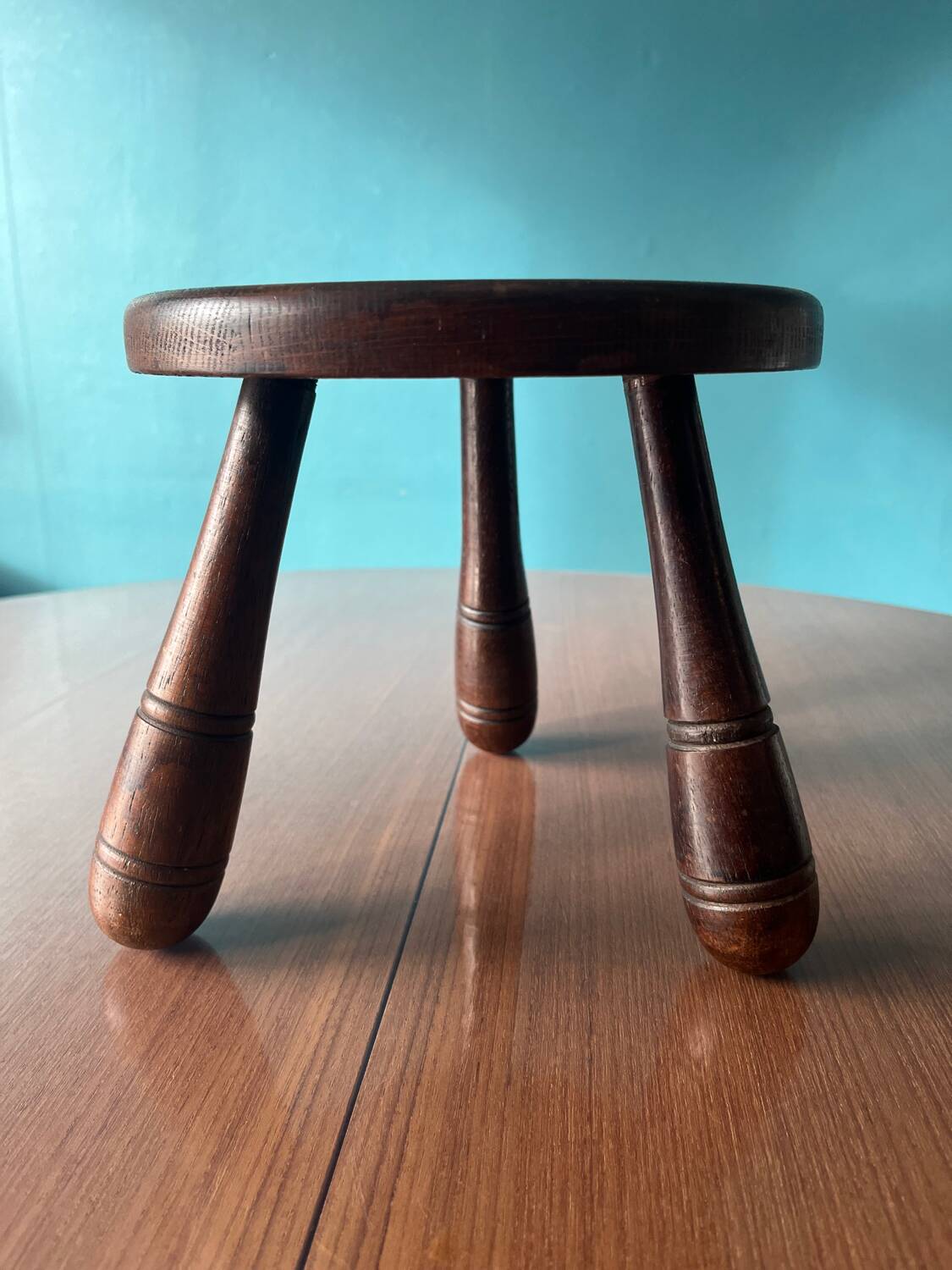 Petit tabouret tripode ou porte plante