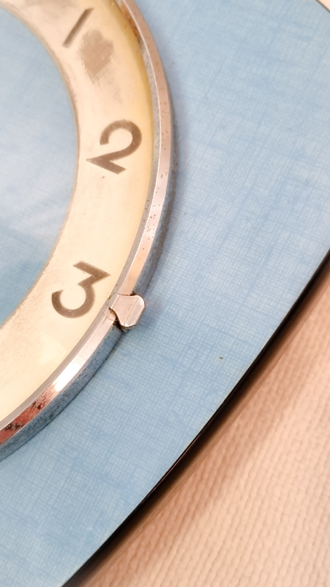 Bayard formica clock