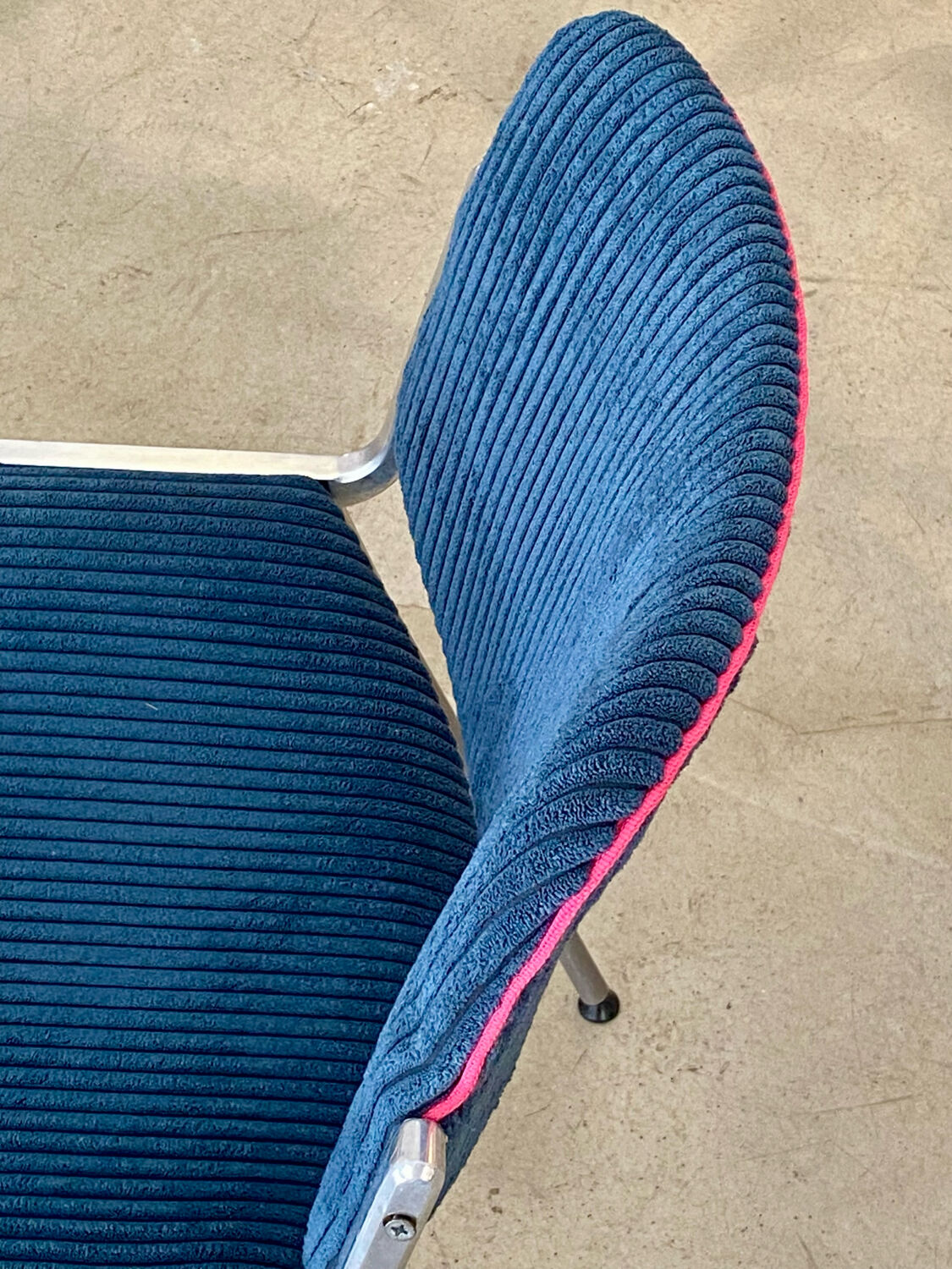 LSC 106 chair by G. Piretti
