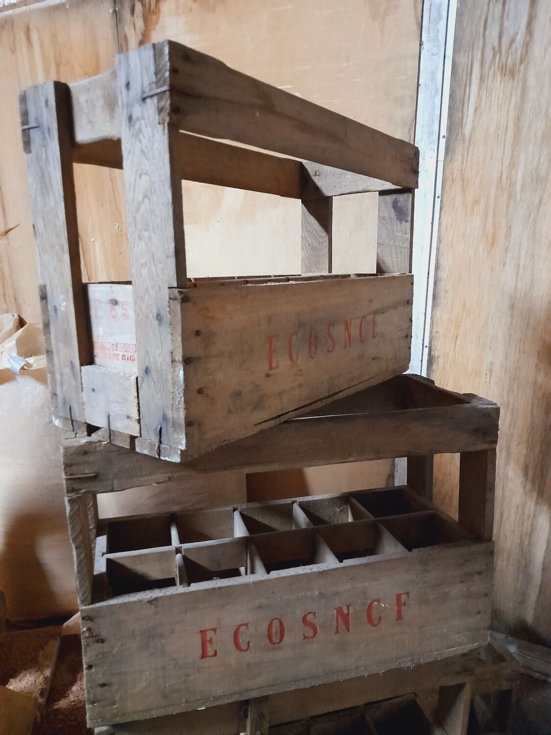 Wooden bottle rack