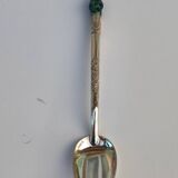 Set of boxed silver teaspoons