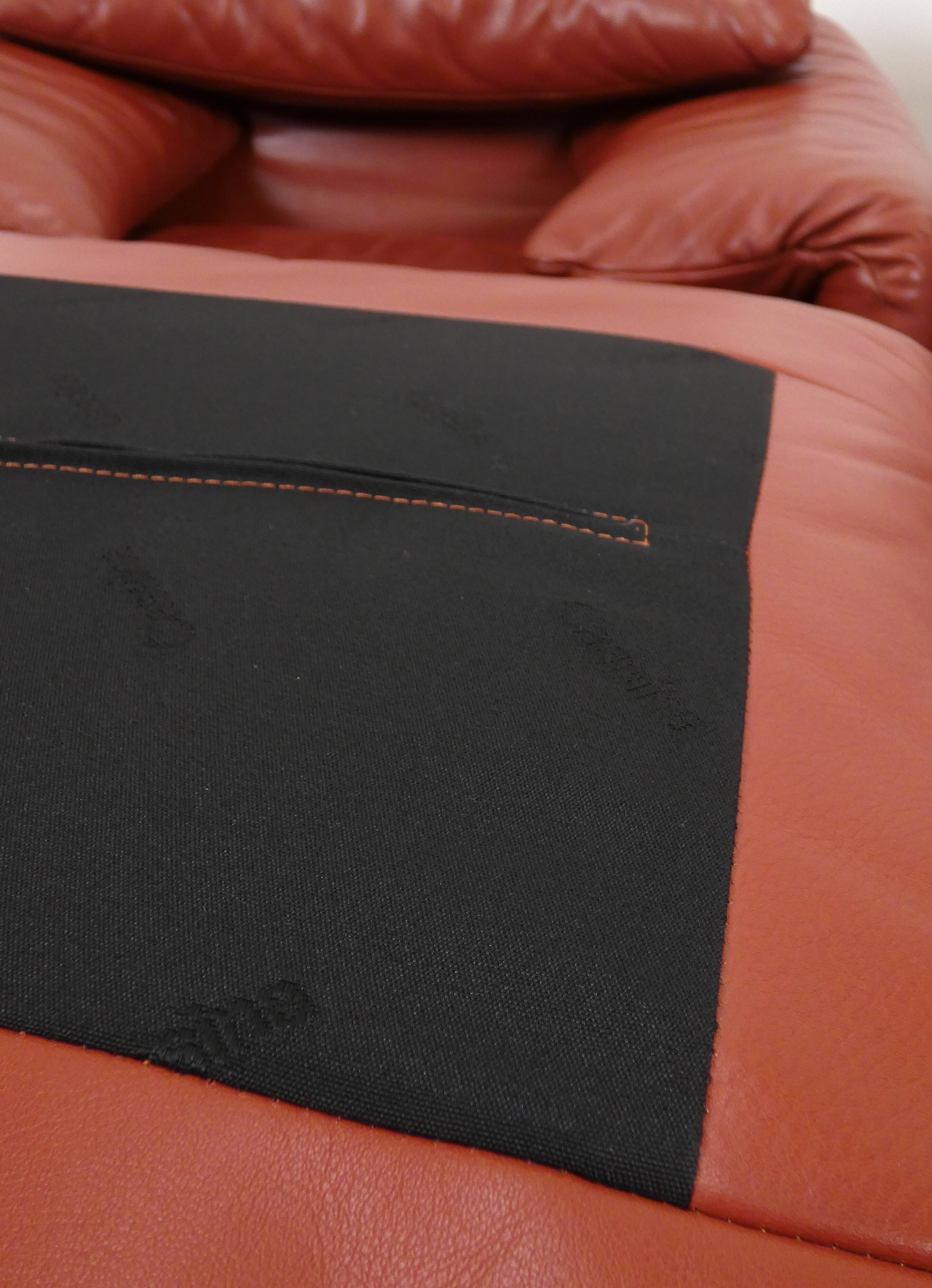 2 Cassina Maralunga fauteuils with ottoman